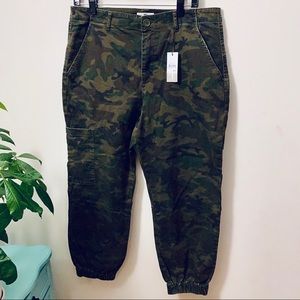BP Women Cropped Camouflage Military Pants…